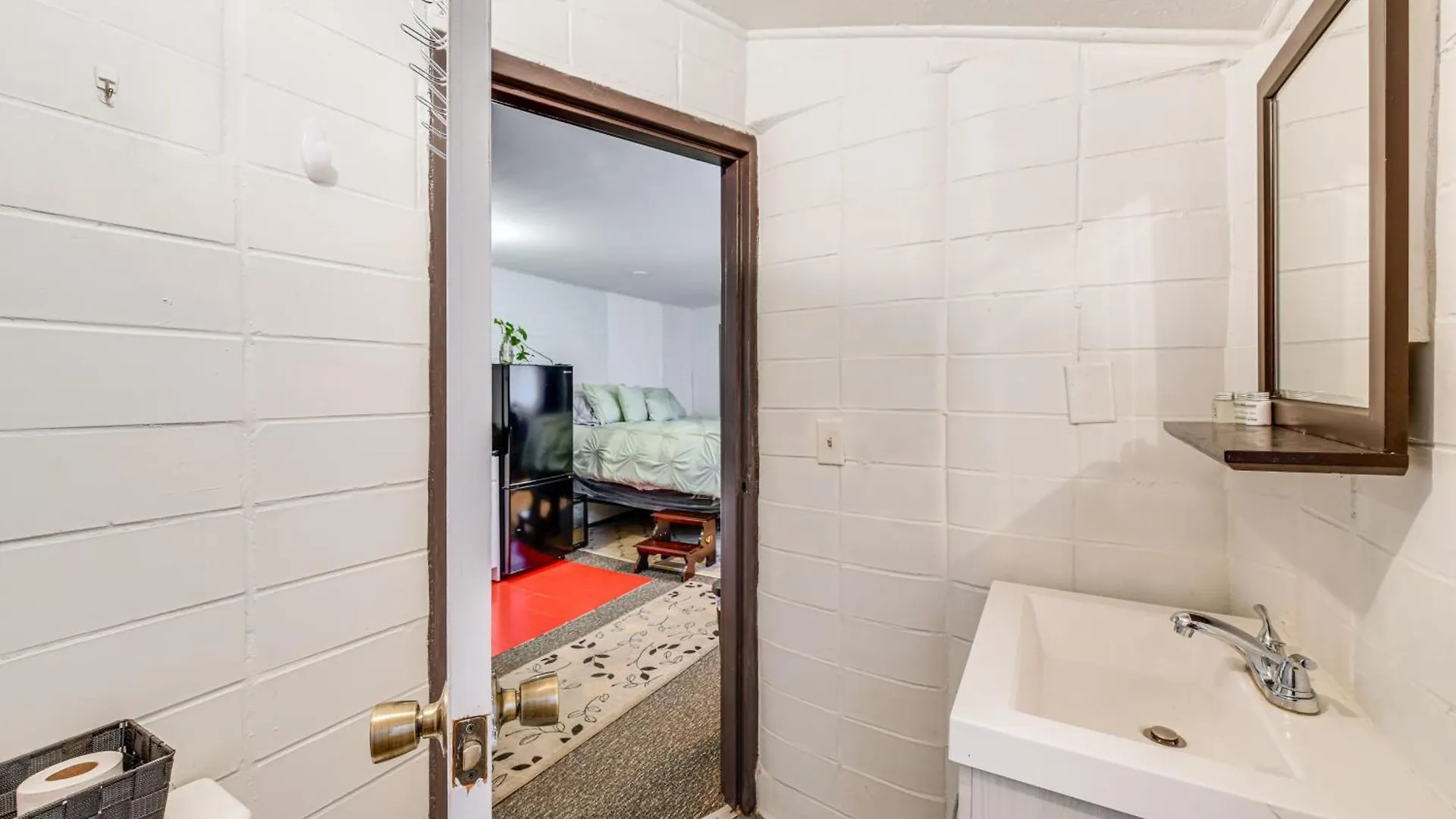 Close To Dtwn Richmond Apartment With Private Patio 0*,  United States